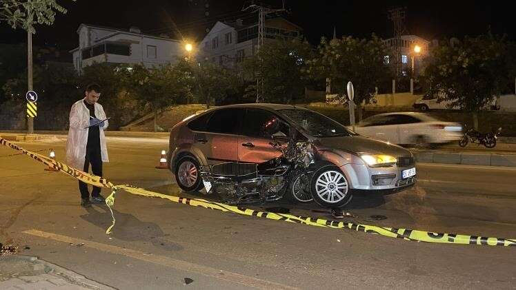Kavşakta yürek yakan kaza! Sürücü öldü, 16 yaşındaki kızın durumu ağır 4